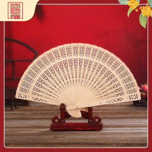 quạt gỗ hoa văn